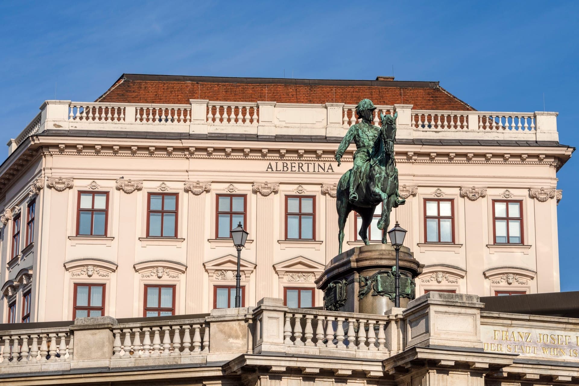 Vienna Old Town, Hofburg Palace Courtyard, and St. Stephen's Cathedral Walking Tour - image 30